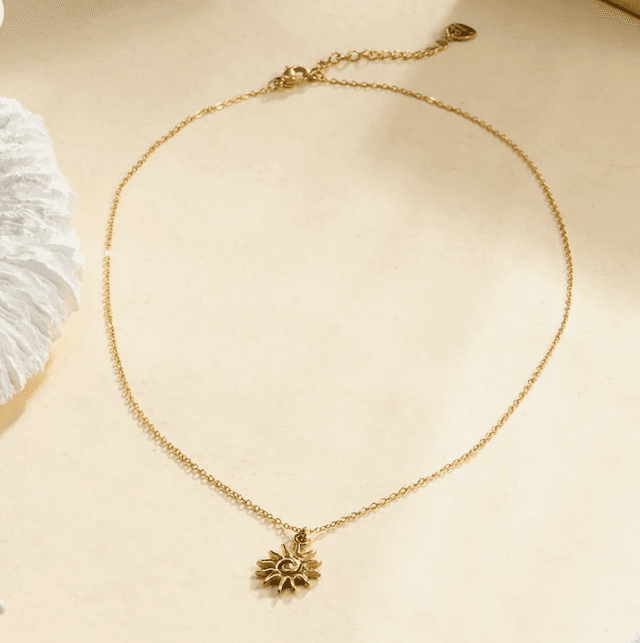 Collier soleil doré